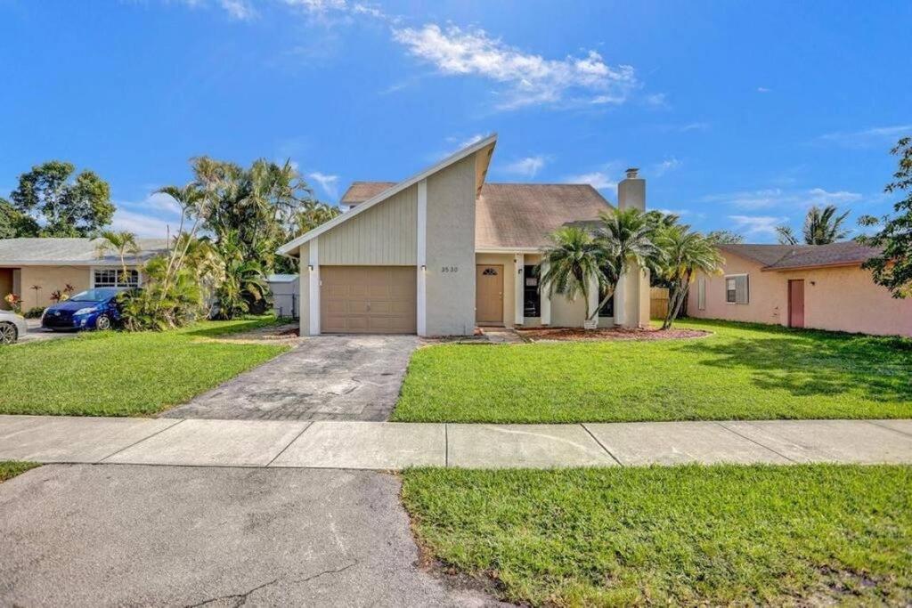 Delray Beach 3Bd Home & Pool With Game Room, 10 Guests المظهر الخارجي الصورة